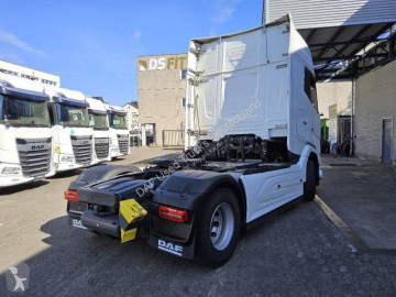 Cabeza tractora DAF XG + 530 FT 4X2