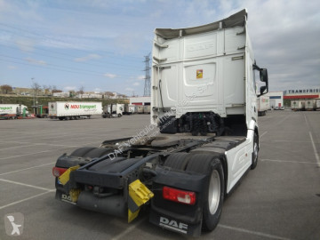 Cabeza tractora DAF