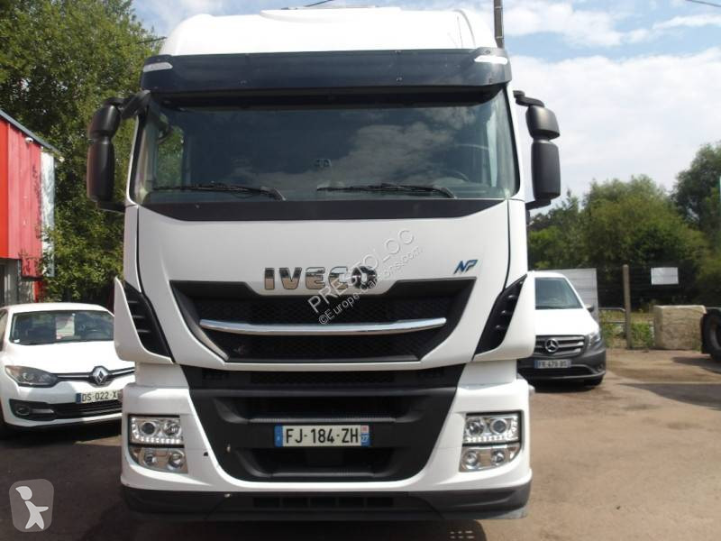Cabeza tractora Iveco