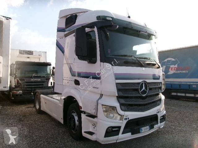 Cabeza tractora Mercedes 1843 LS