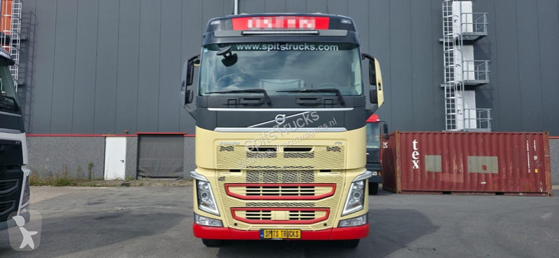 Тягач Volvo 500 Refrigerator + PTO