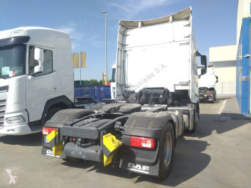 Cabeza tractora DAF
