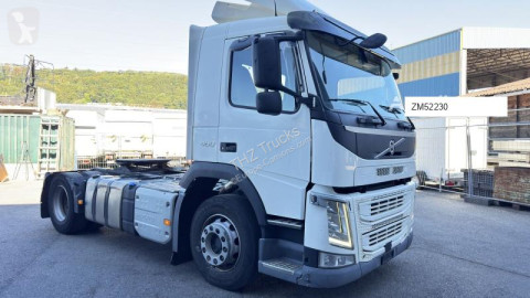 Тягач Volvo