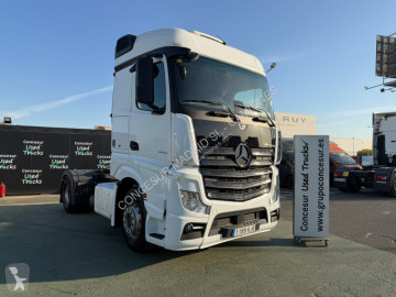 Cabeza tractora Mercedes