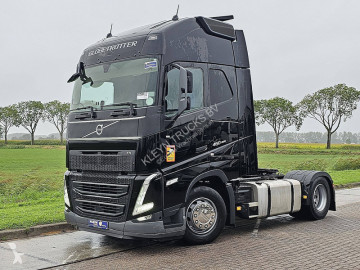 Тягач Volvo F6 FH 460