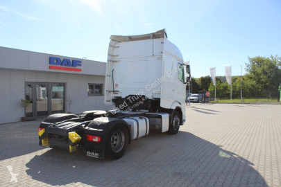 Cabeza tractora DAF
