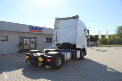 Cabeza tractora DAF