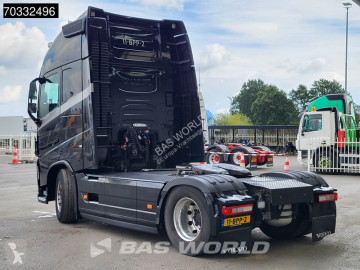 Влекач Volvo