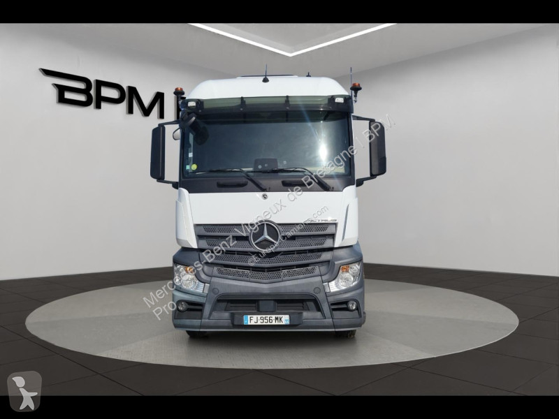 Cabeza tractora Mercedes II 1842 StreamSpace...