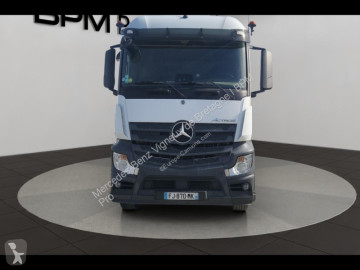 Cabeza tractora Mercedes