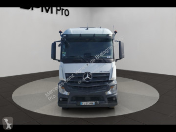 Cabeza tractora Mercedes