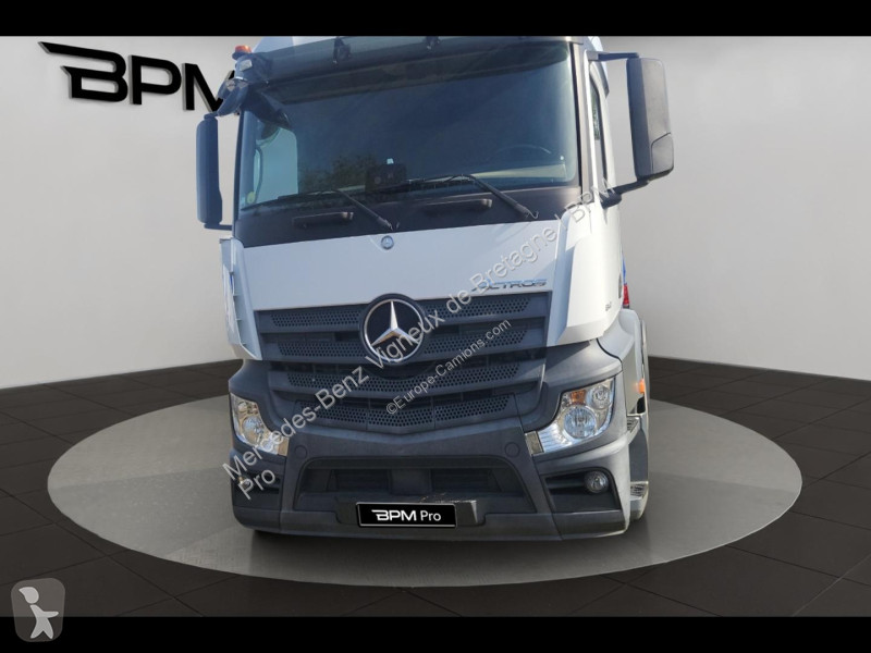 Cabeza tractora Mercedes II 1842 StreamSpace...