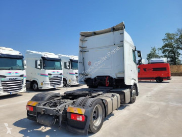 Cabeza tractora DAF