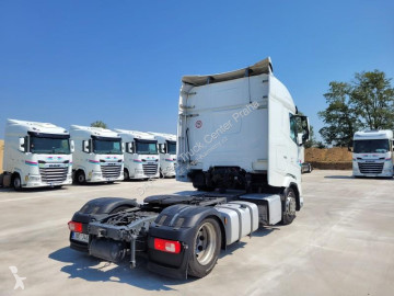 Cabeza tractora DAF