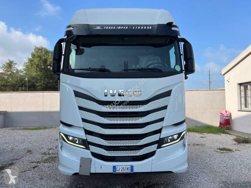 Cabeza tractora Iveco 490