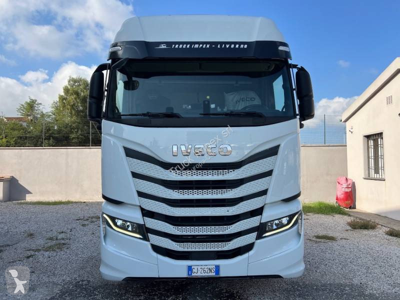 Cabeza tractora Iveco 490