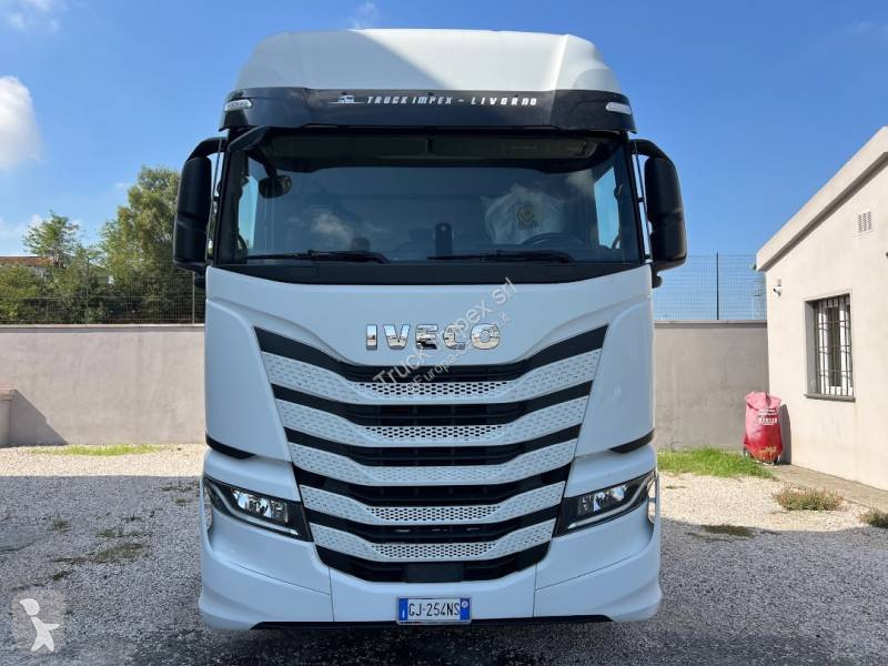 Cabeza tractora Iveco 490