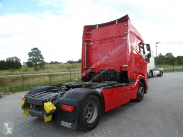 Cabeza tractora DAF