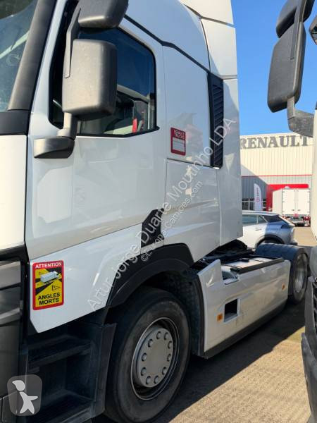 Cabeza tractora Renault 520
