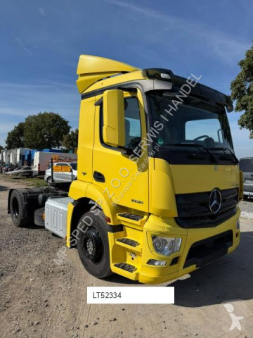Cabeza tractora Mercedes