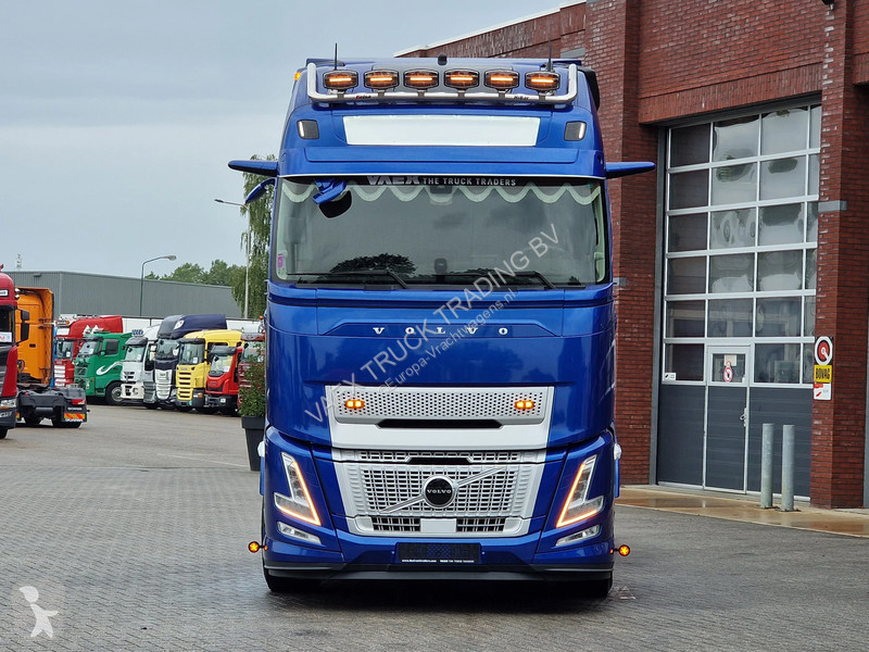 Cabeza tractora Volvo 13500 XL Aero - I...