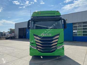 Cabeza tractora Iveco