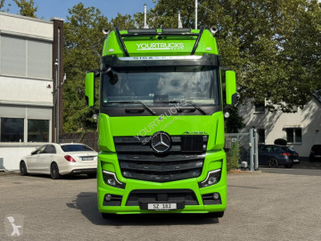Cabeza tractora Mercedes