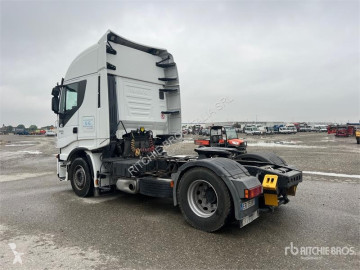 Tahač Iveco