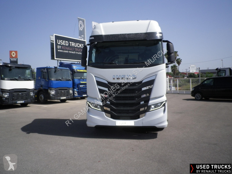 Iveco  tractor unit