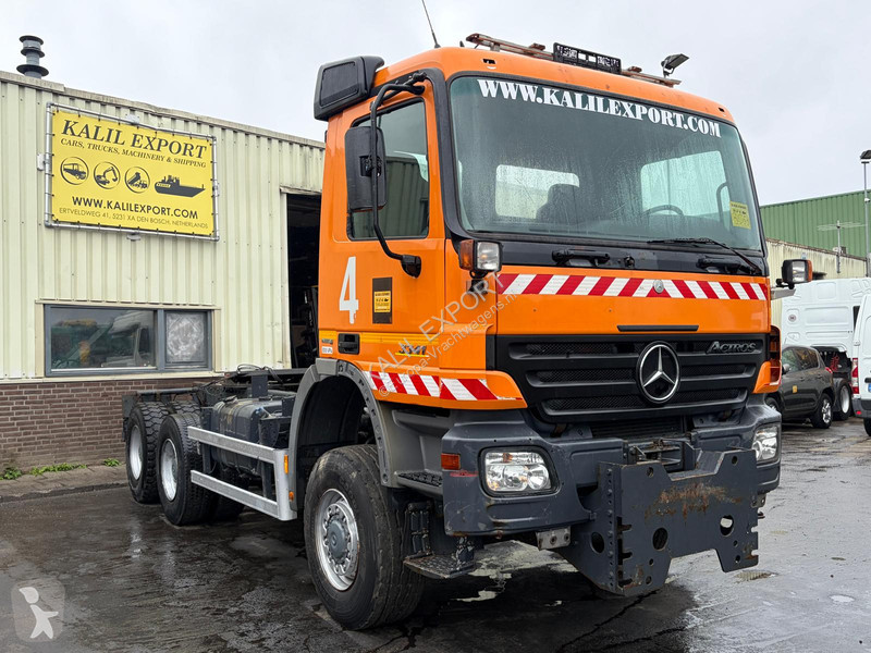 Tahač Mercedes 3341 MP2 Heavy Duty Truck 6x6...