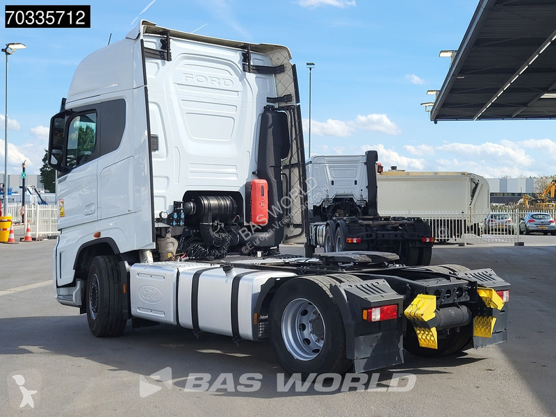 Tahač Ford F-Max 500 4X2 2x Tanks Navi ACC