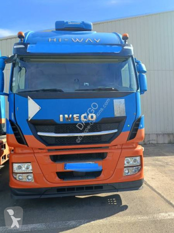 Tahač Iveco