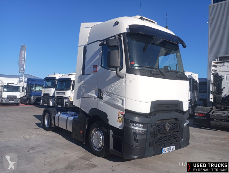 Tahač Renault