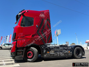 Tahač Renault T-High