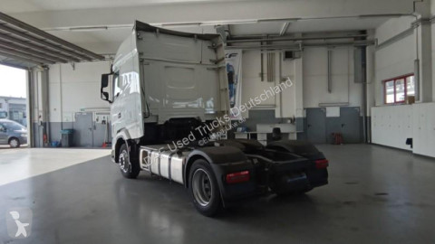 Tahač DAF XG 530 FT LOW DECK 4X2