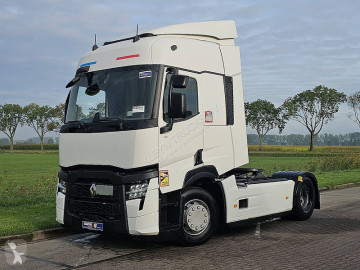 Tahač Renault