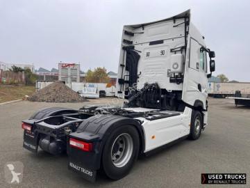 Tahač Renault T-High