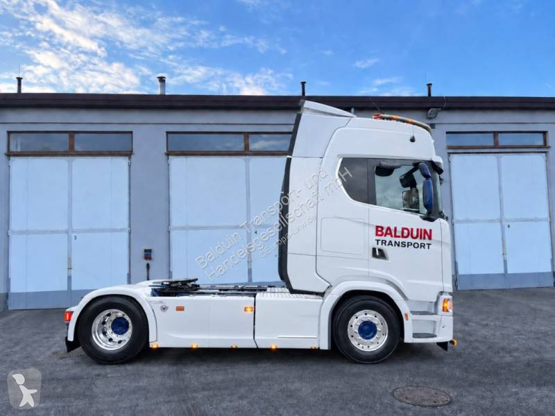 Tractor Scania 580