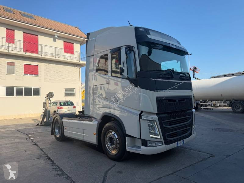 Cabeza tractora Volvo 500 Globetrotter