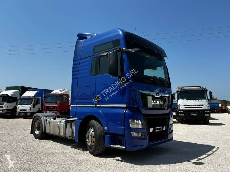 Cabeza tractora MAN 18.440