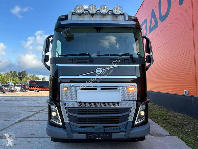 Cabeza tractora Volvo 750 8x4 GCW 90 ton /...