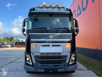 Cabeza tractora Volvo