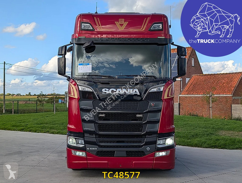 Nyergesvontató Scania 580