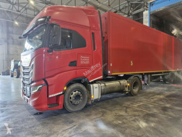 Nyergesvontató Iveco S-WAY