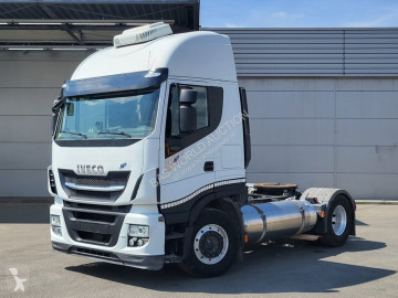 Iveco nyergesvontató