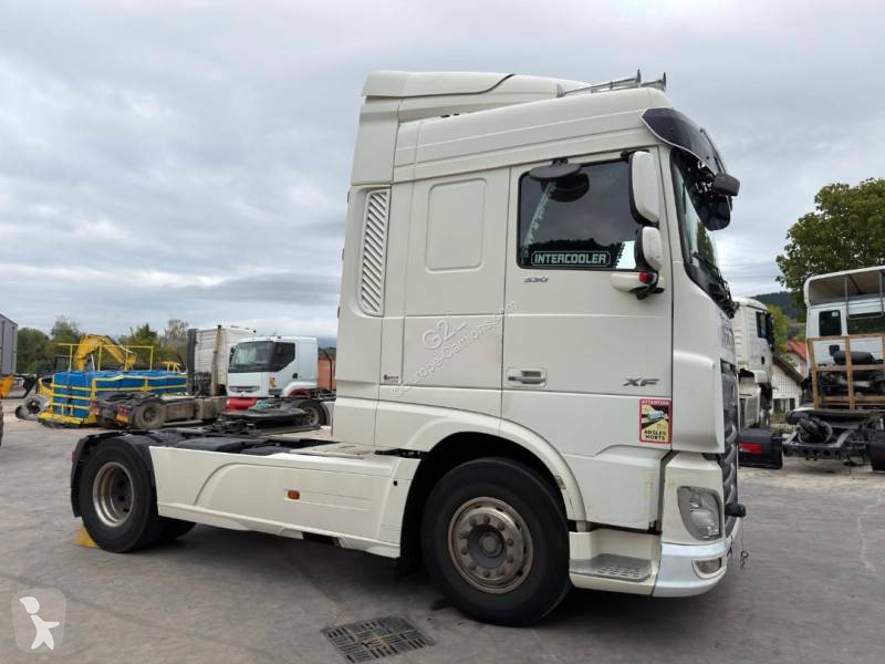 Nyergesvontató DAF 530