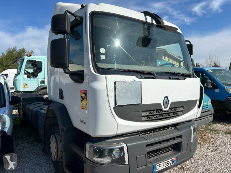 Cap tractor Renault 410 DXI