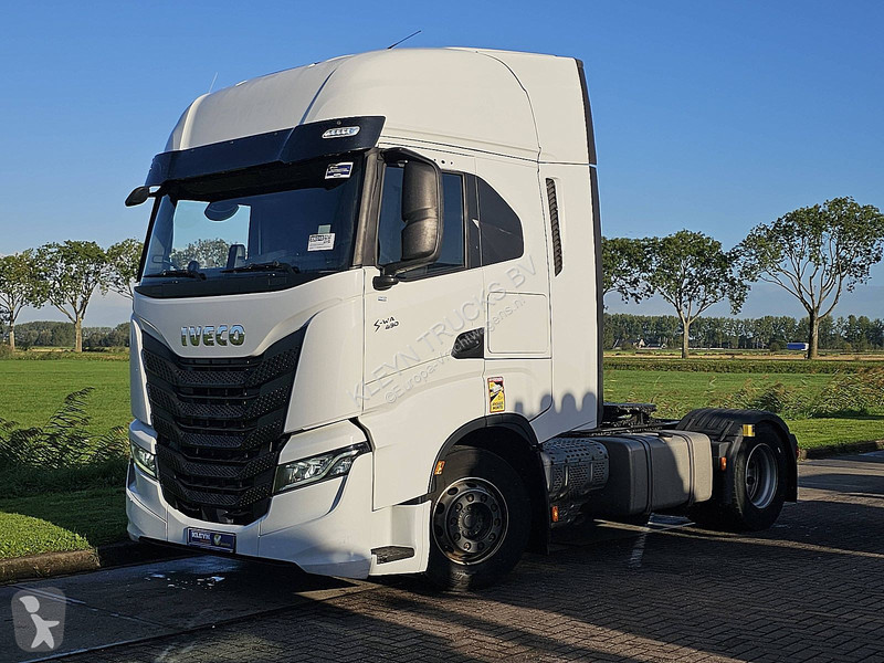Nyergesvontató Iveco AS440S49