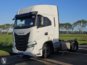 Iveco nyergesvontató