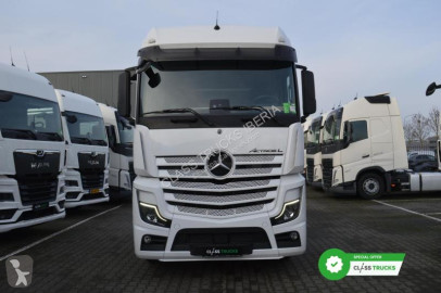 Tractor Mercedes